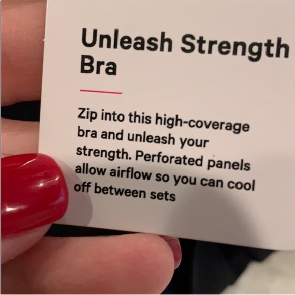 Lululemon unleash strength bra, size 4 - Picture 4 of 11
